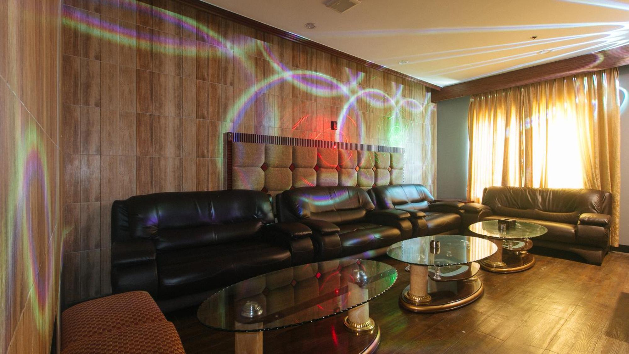 Reddoorz Premium At Jjimjbang Hotel Spa Manilla Buitenkant foto